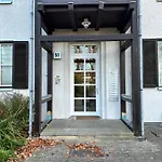 Haselnuss Apartment- 5 Personen- Parkplatz- Waschmaschine Lejlighed