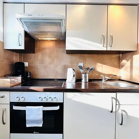 Haselnuss Apartment- 5 Personen- Parkplatz- Waschmaschine Apartament *