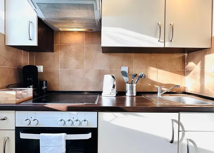 Haselnuss Apartment- 5 Personen- Parkplatz- Waschmaschine Lejlighed *